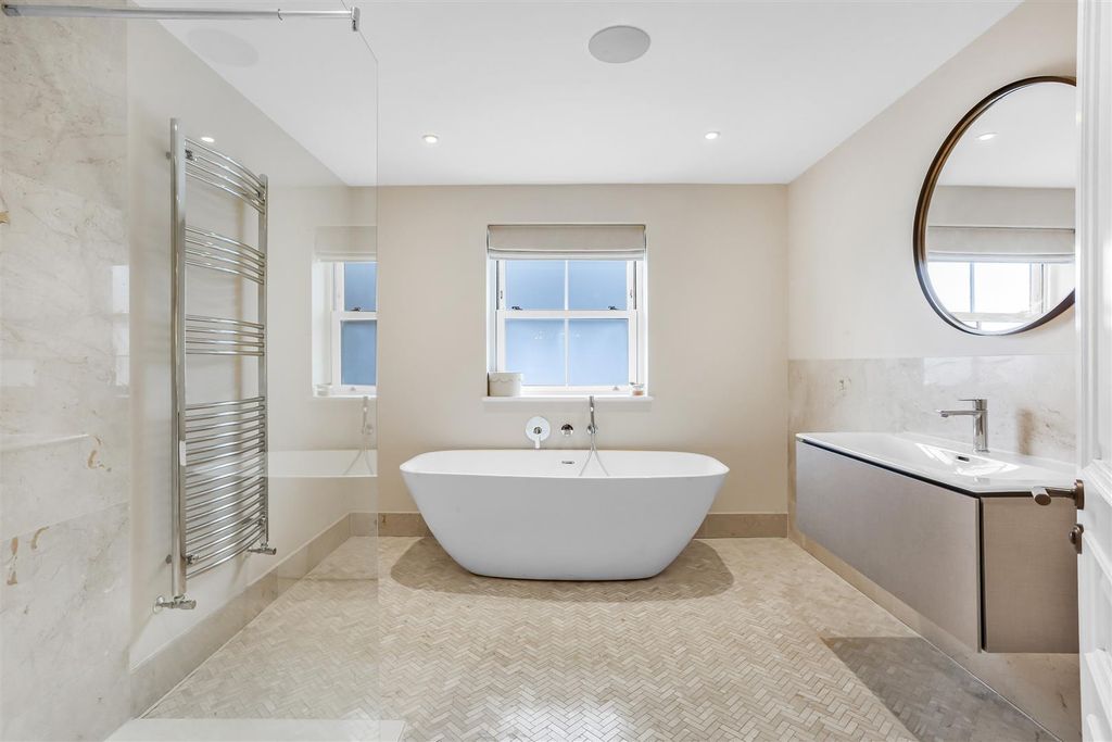 Additional image 30 of 5 bed detached house for saleGreen Curve, Banstead SM7