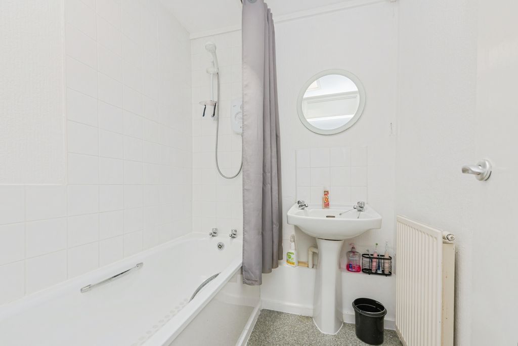 Additional image 9 of 2 bed maisonette for saleJubilee Court, Kingsbury, Tamworth B78