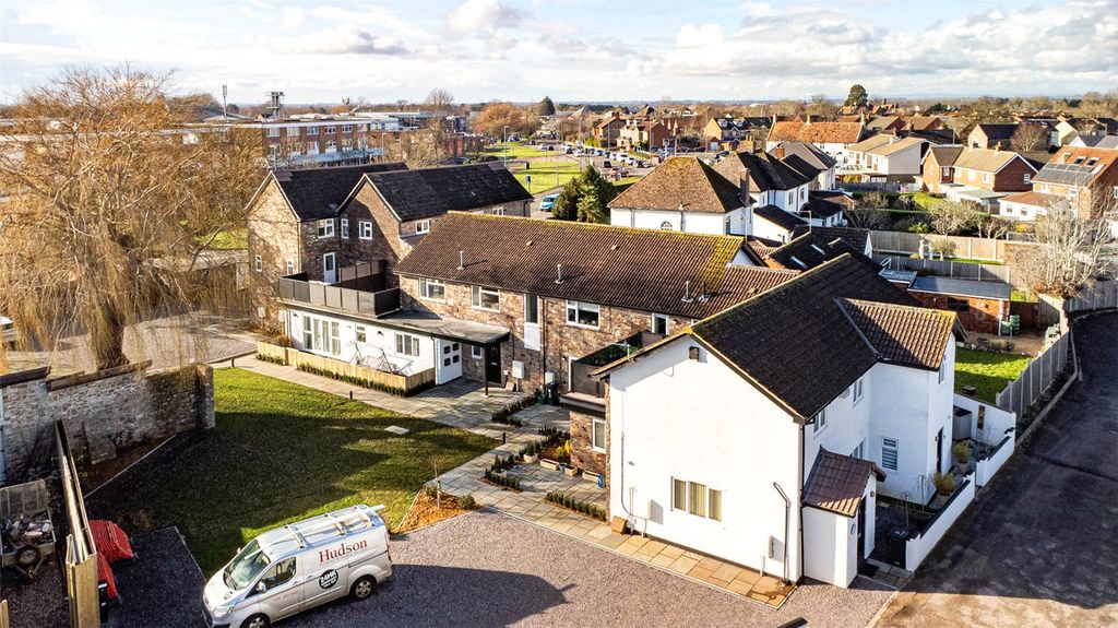 Additional image 2 of 3 bed flat for saleApartment 6, Willow Tree Apartments, Yate, Bristol BS37