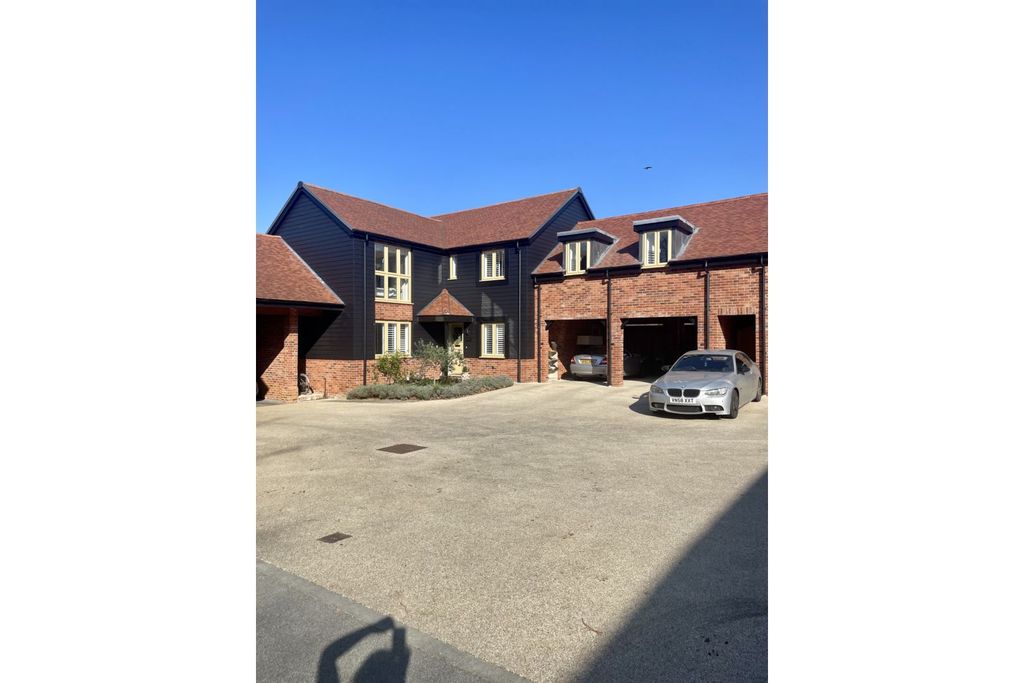 5 bed detached house for saleBecks Way, Billingshurst RH14