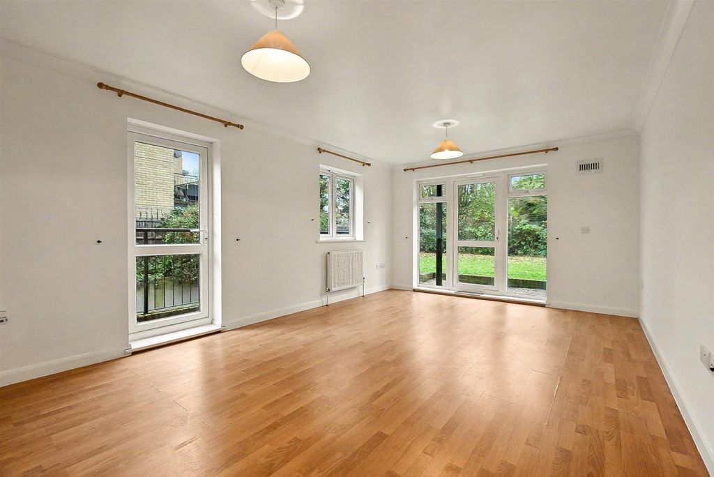 Additional image 3 of 2 bed flat for saleThe Gables, Friars View, Aylesford ME20