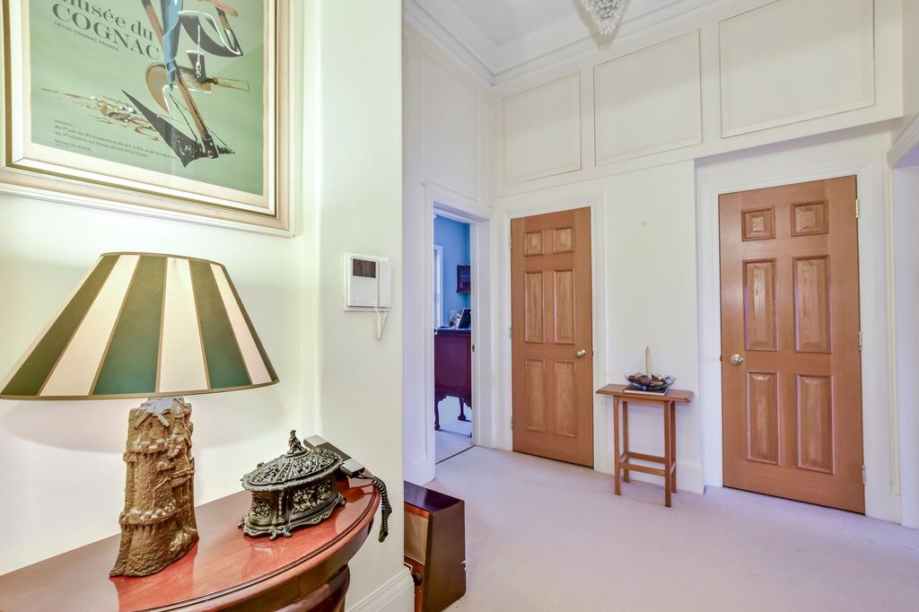 Additional image 9 of 2 bed flat for saleBreakspear Place, Abbots Langley WD5