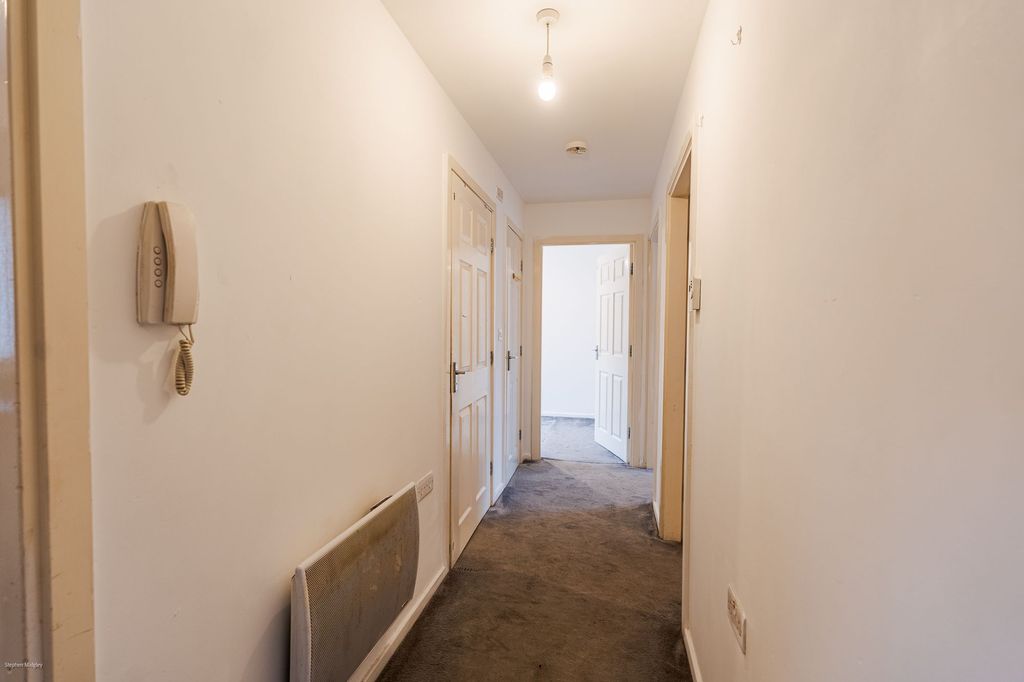 Additional image 7 of 2 bed flat for saleHighfield Chase, Dewsbury WF13