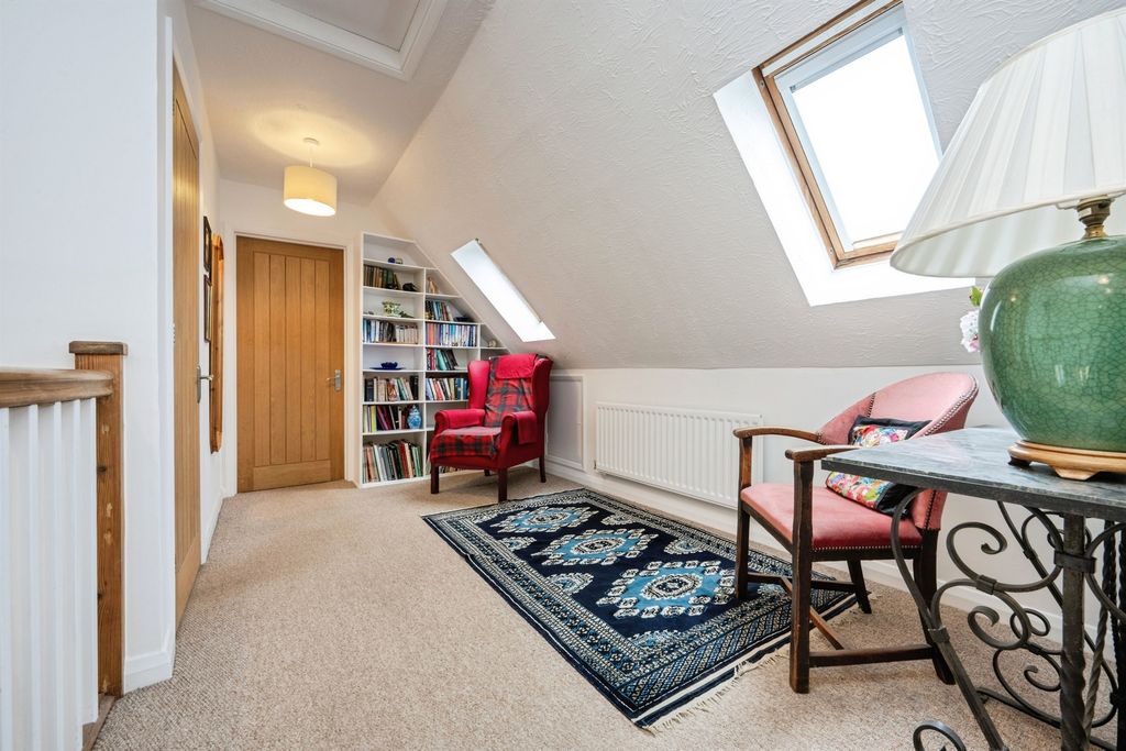 Additional image 19 of 4 bed detached house for saleBrook End, Weston Turville, Aylesbury HP22