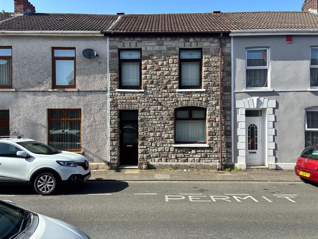 3 bed terraced house for salePrincess Street, Llanelli SA15