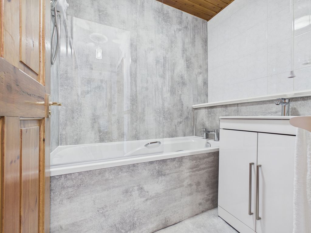 Additional image 8 of 3 bed flat for sale21H Shuna Terrace, Oban PA34