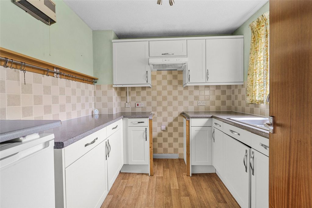 Additional image 7 of 2 bed maisonette for saleDe Havilland Way, Abbots Langley, Hertfordshire WD5