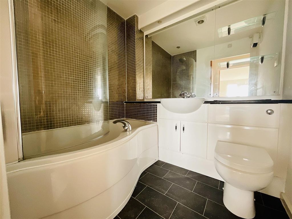 Additional image 12 of 2 bed flat for salePentre Doc Y Gogledd, Llanelli SA15