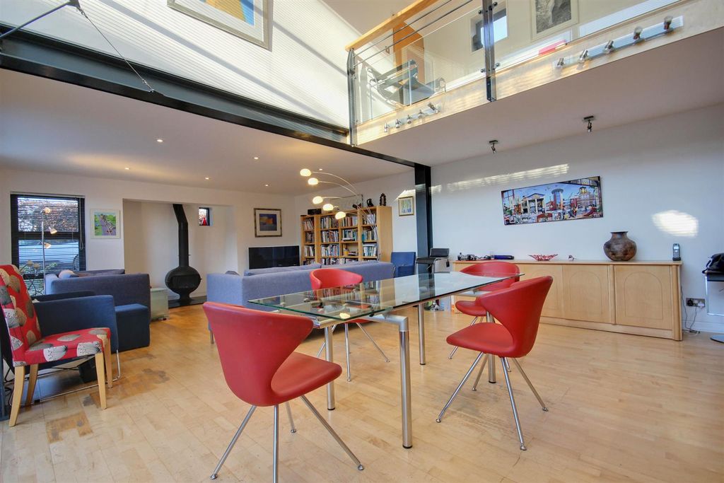 Additional image 2 of 3 bed detached house for saleGrosvenor Place, Beverley HU17