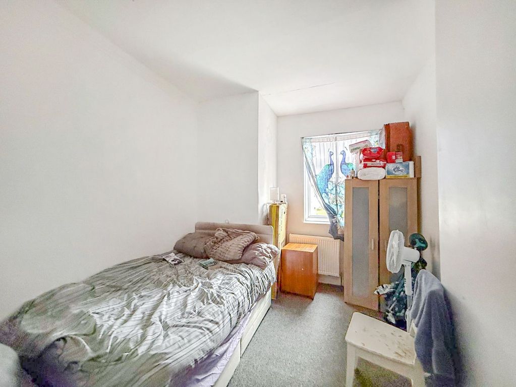 Additional image 2 of 4 bed flat for saleMelrose Street, Hull HU3