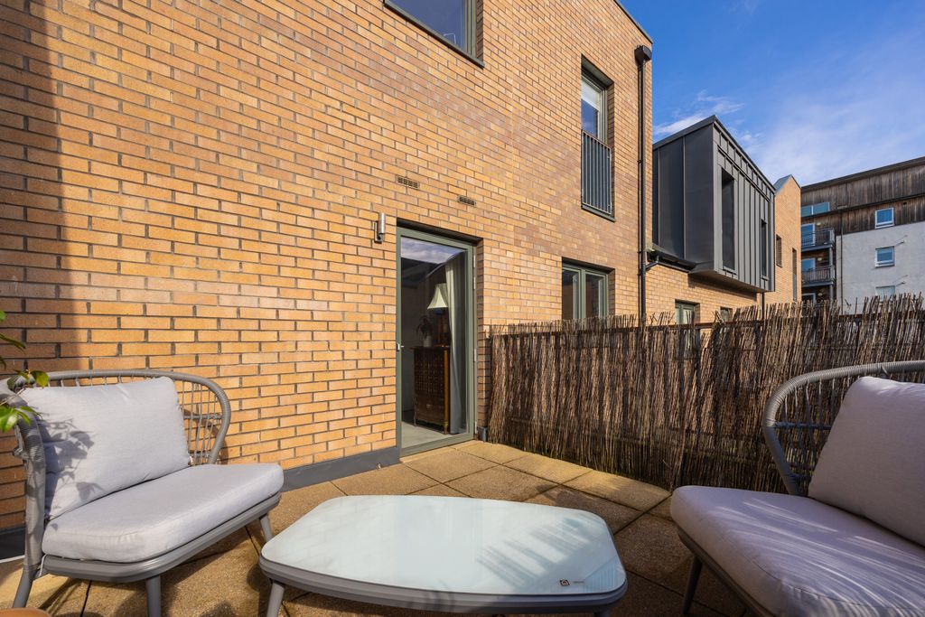 Additional image 17 of 4 bed town house for sale20 Lawrie Reilly Place, Edinburgh EH7