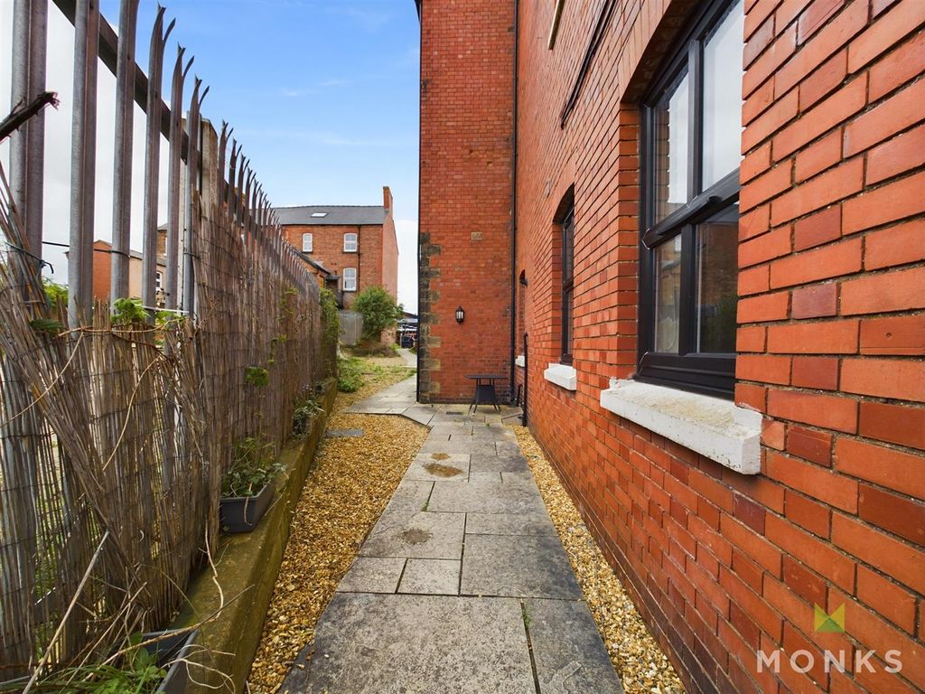 Additional image 12 of 2 bed flat for saleOswald Road, Oswestry SY11