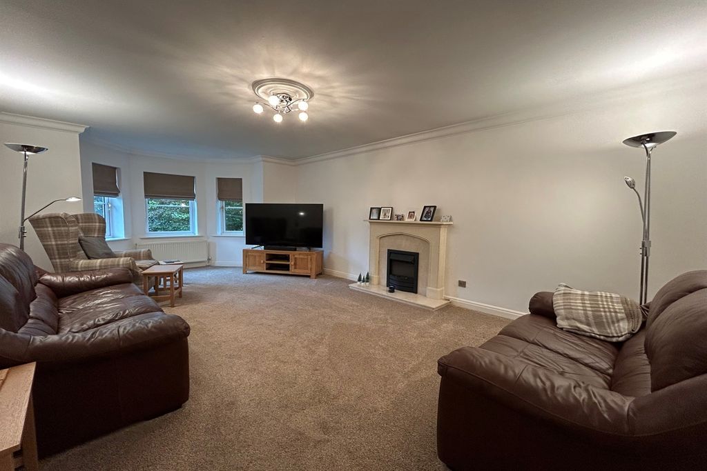Additional image 3 of 2 bed flat for saleThe Oaks, Horseshoe Lane, Alderley Edge SK9