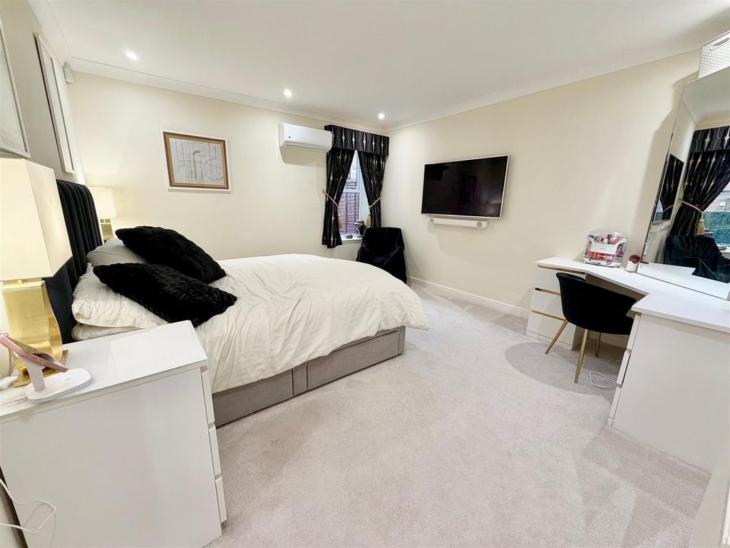 Additional image 11 of 3 bed flat for saleBooth Road, Altrincham WA14