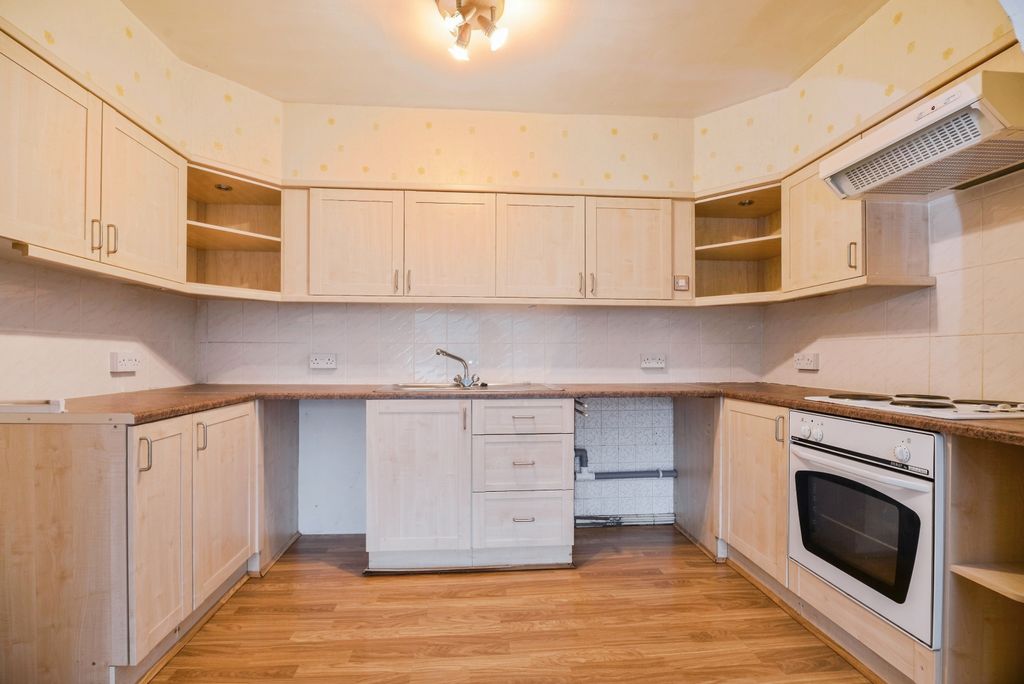 Additional image 4 of 2 bed flat for saleClaymond Court, Stockton-On-Tees TS20
