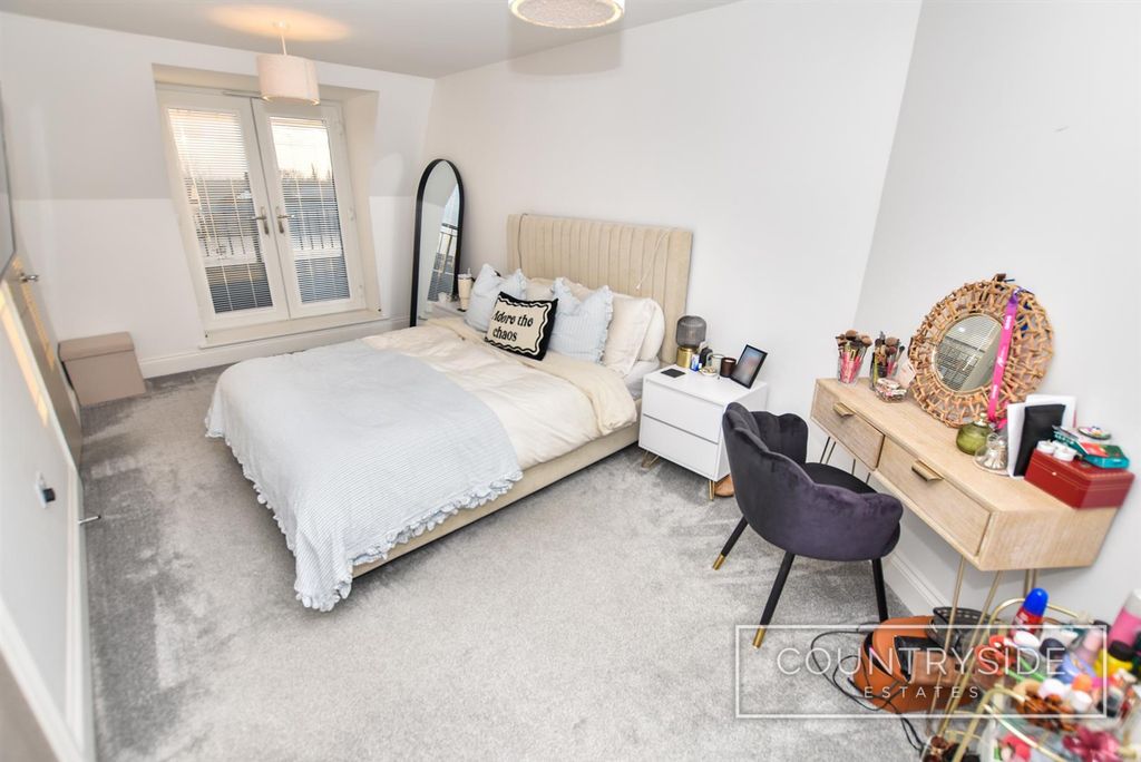 Additional image 12 of 2 bed flat for saleHalle Mews, Benfleet SS7