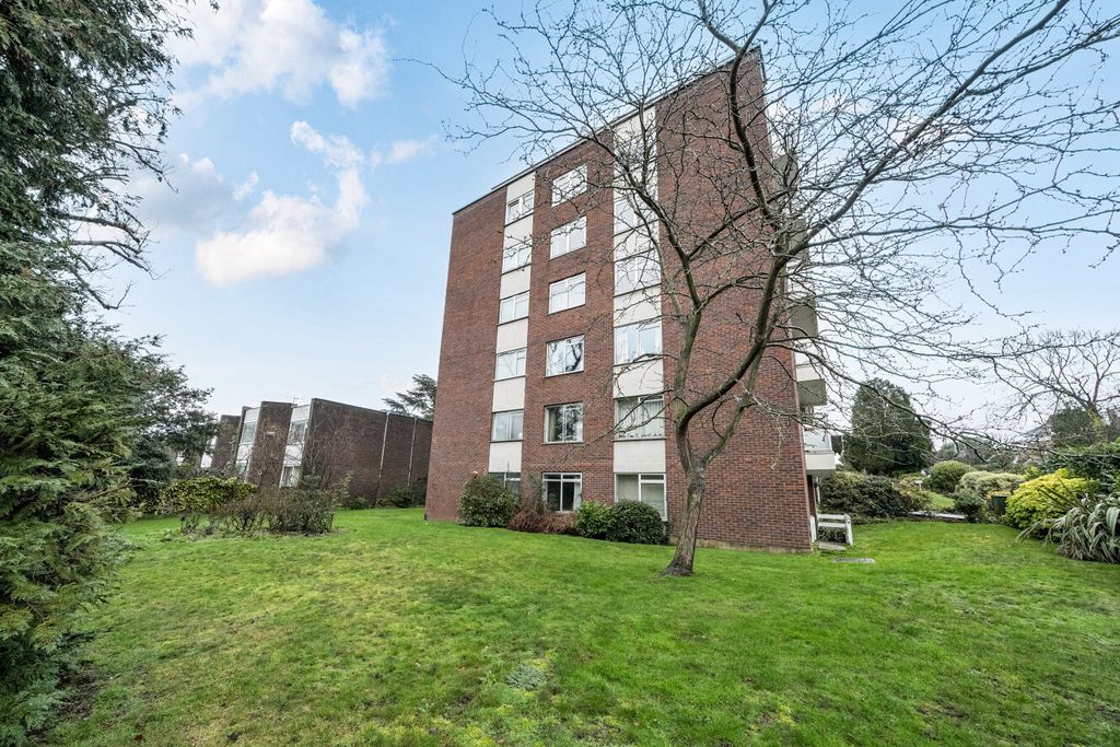 Additional image 13 of 3 bed flat for saleParkside, Court Downs Road, Beckenham BR3