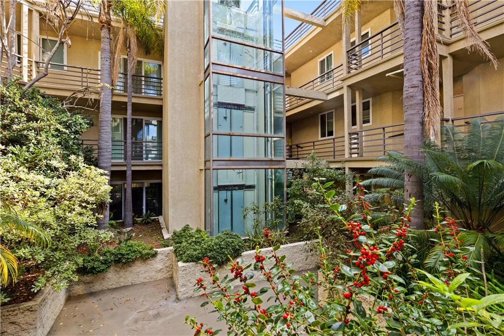 Additional image 19 of 11949 Goshen Avenue Unit 110, Los Angeles, CA 90049