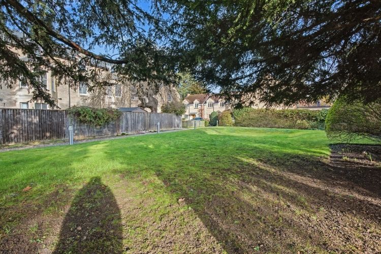 Additional image 10 of 2 bed flat for saleGarth Court, Bicester OX26
