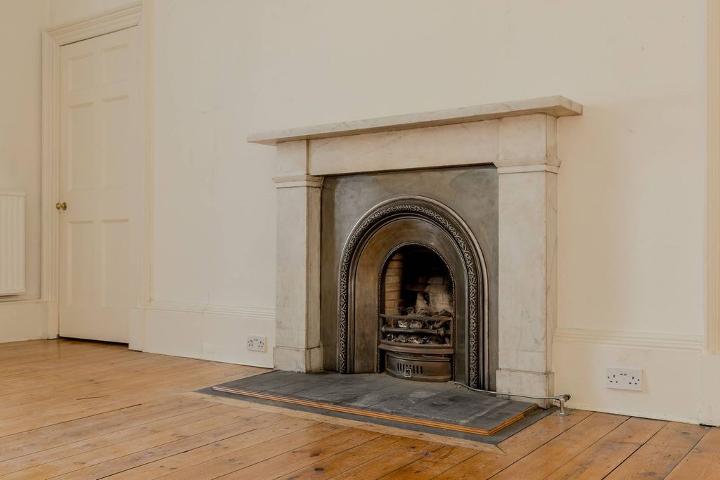 Additional image 5 of 3 bed flat for saleGeorge Street, Edinburgh EH2