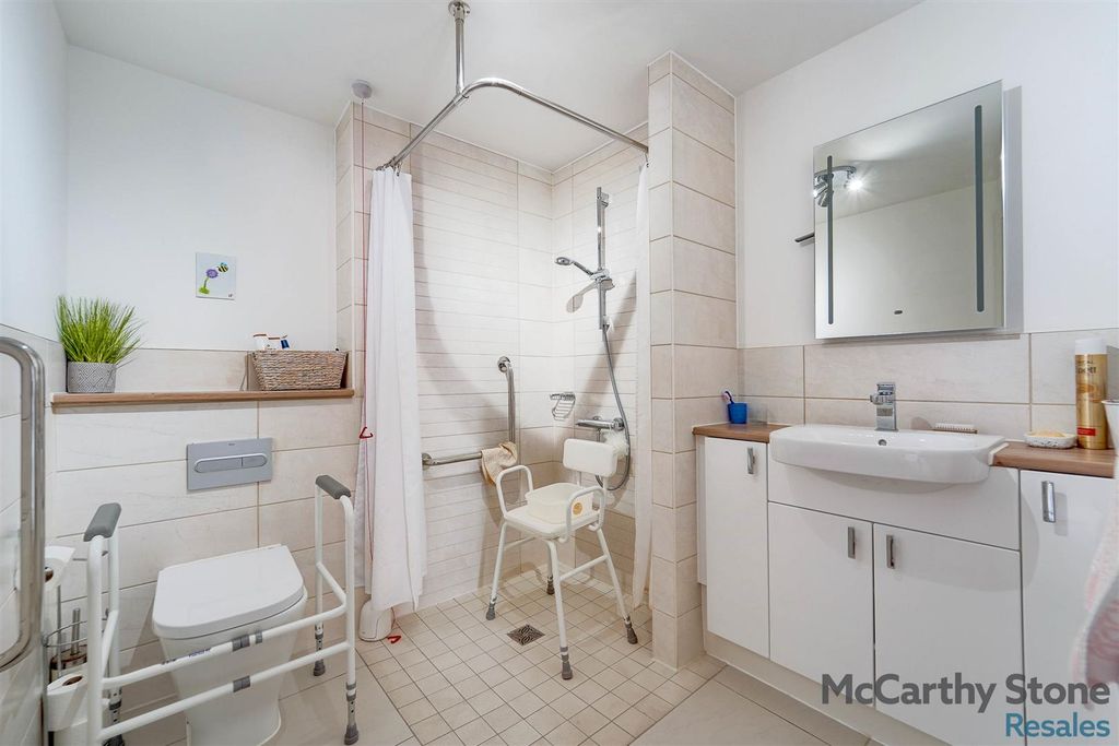 Additional image 9 of 2 bed flat for saleOakhill Place, High View, Bedford, Bedfordshire MK41