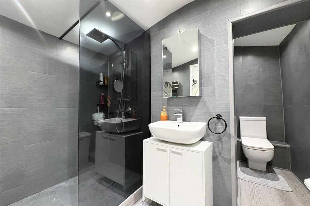 Additional image 6 of 2 bed end terrace house for saleNewport Road, Aldershot, Hampshire GU12