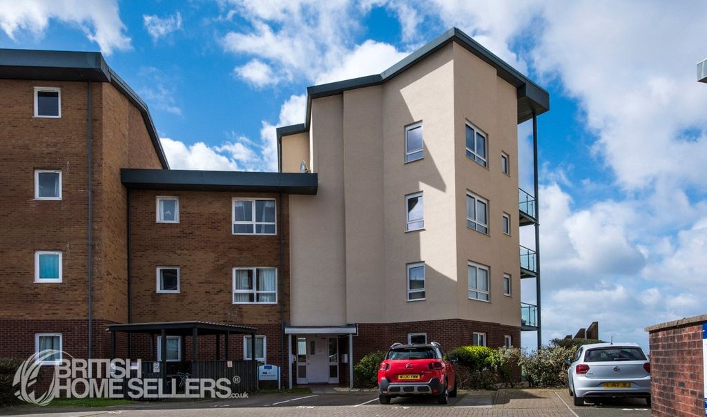2 bed flat for salePentre Doc Y Gogledd, Llanelli, Carmarthenshire SA15