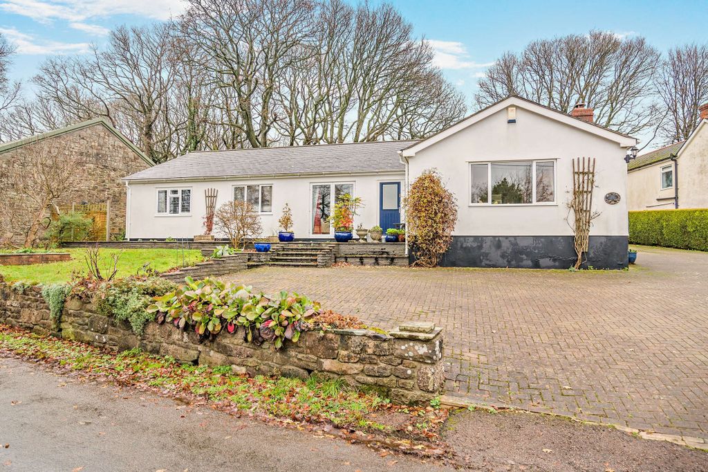 4 bed bungalow for saleBack Road, Catbrook, Chepstow, Monmouthshire NP16