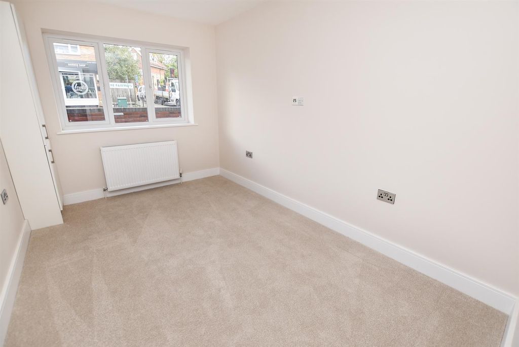 Additional image 10 of 2 bed flat for saleHigh Road, Benfleet SS7