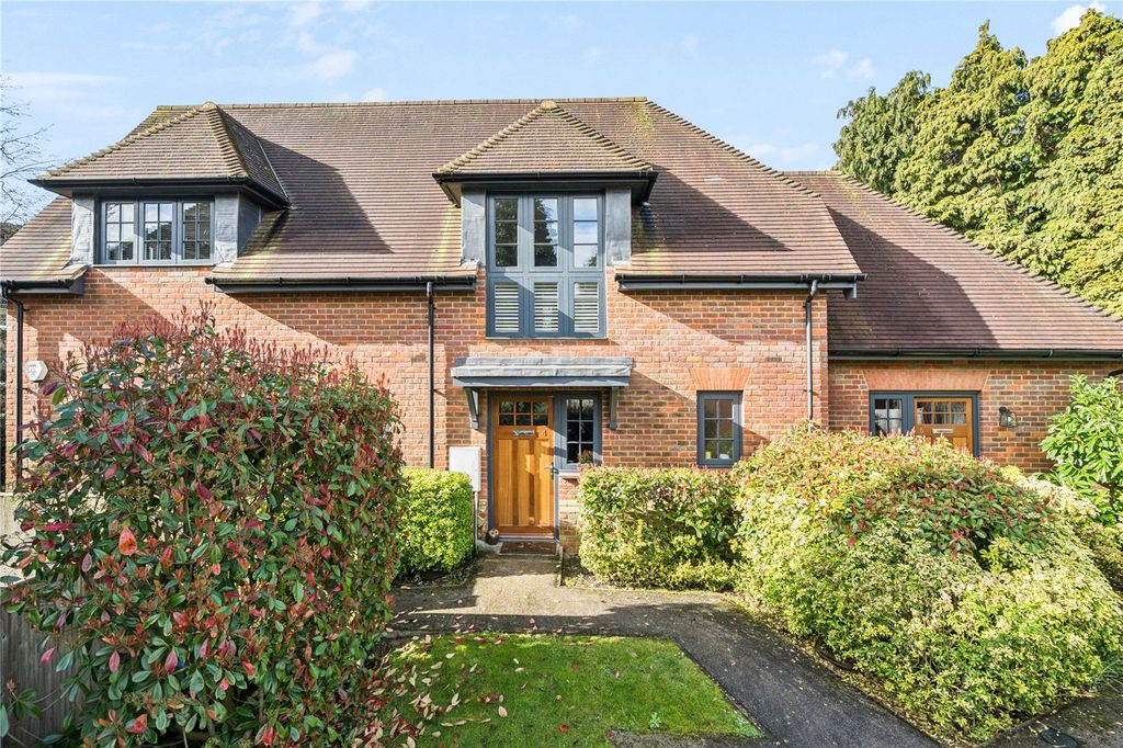 Additional image 20 of 2 bed flat for saleNorth Road, Berkhamsted, Hertfordshire HP4