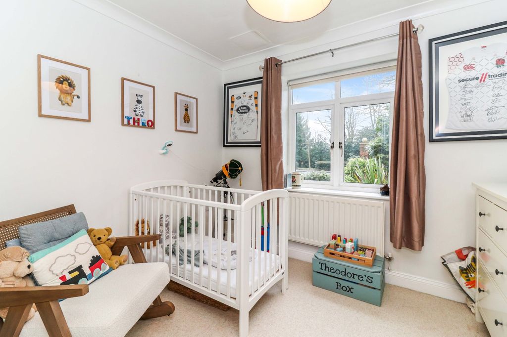 Additional image 4 of 2 bed flat for saleStation Road, Beaconsfield, Buckinghamshire HP9