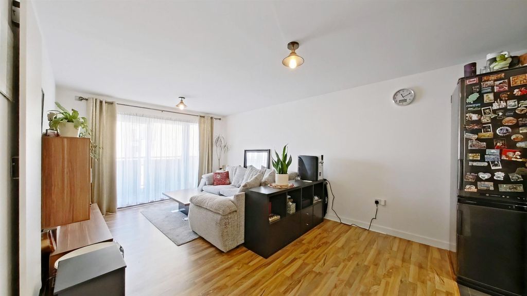 Additional image 2 of 2 bed flat for saleLittle Brights Road, Belvedere DA17