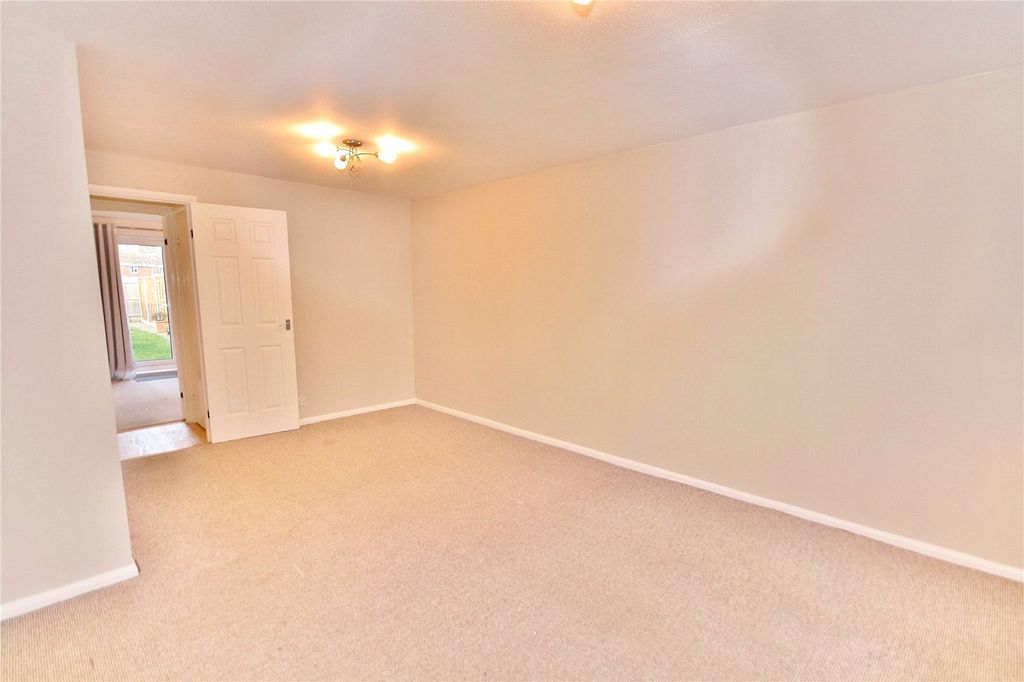 Additional image 4 of 1 bed flat for saleVenton Close, Goldsworth Park, Woking, Surrey GU21