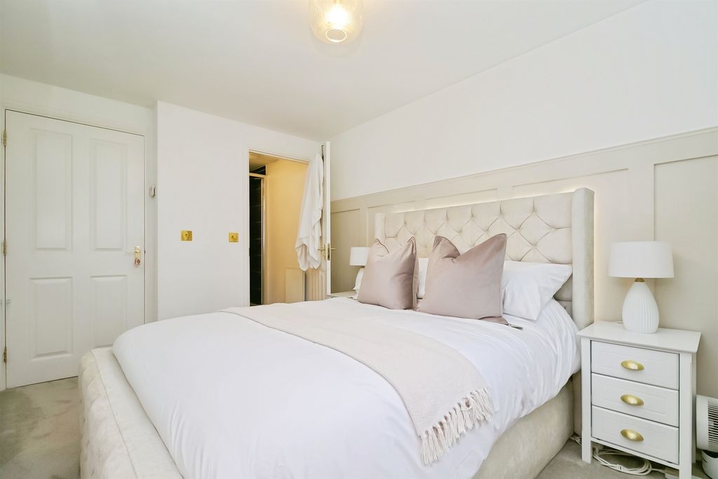 Additional image 6 of 2 bed flat for saleFfordd Y Mileniwm, Barry CF62