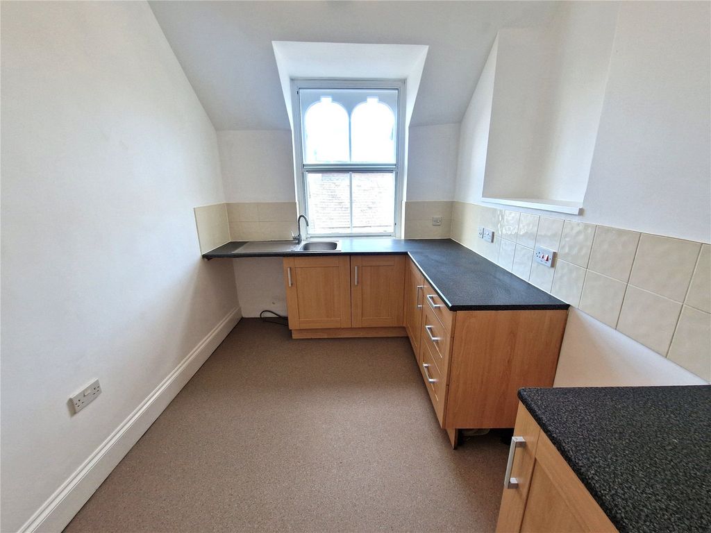 2 bed flat for saleBarclays Chambers, 20 Fore Street, Holsworthy, Devon EX22 photo 4