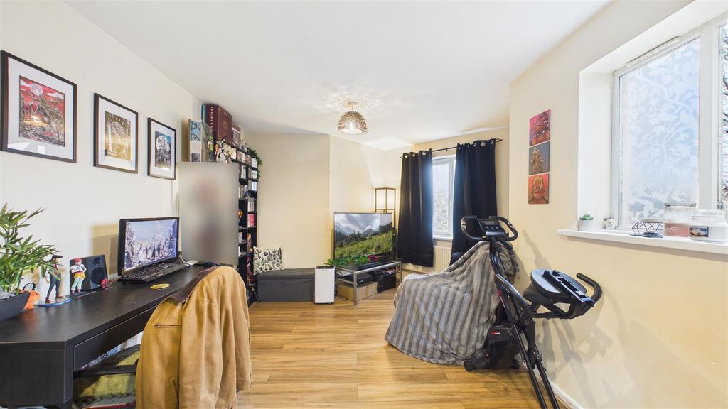 Additional image 2 of 1 bed flat for saleBay Avenue, Bilston WV14