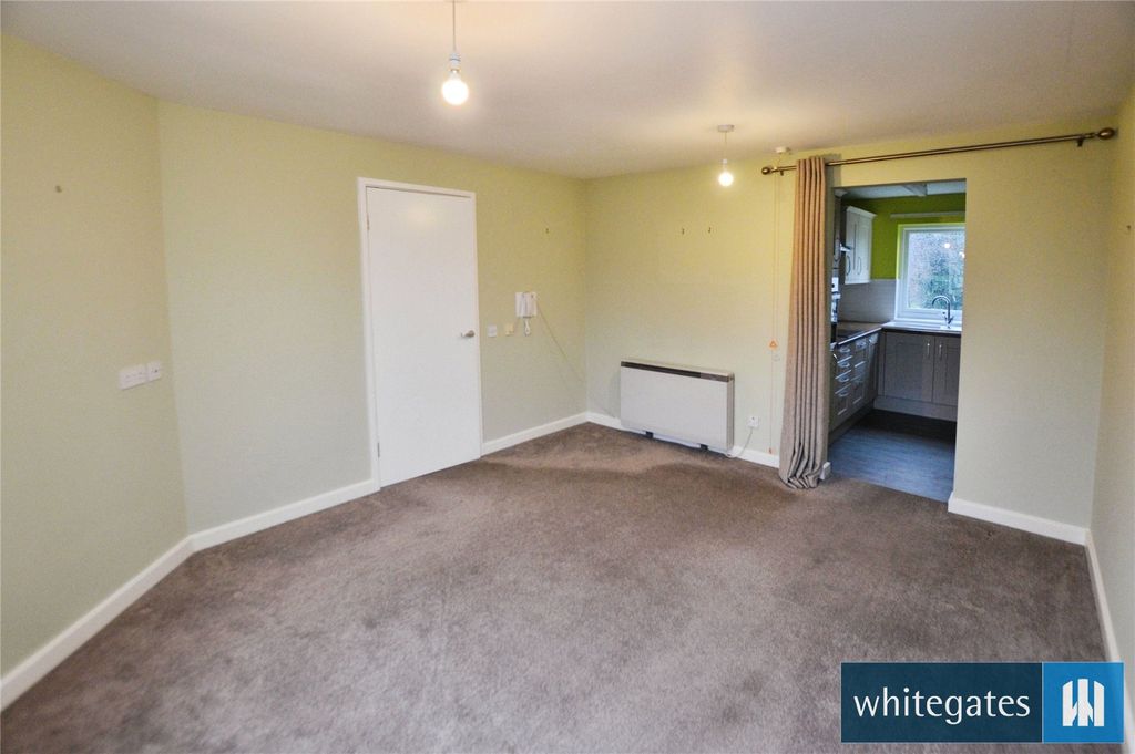 Additional image 2 of 2 bed flat for saleLynwood Garth, Leeds, West Yorkshire LS12