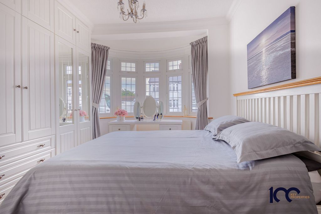 Additional image 18 of 2 bed semi-detached house for saleCrystal Avenue, Hornchurch RM12