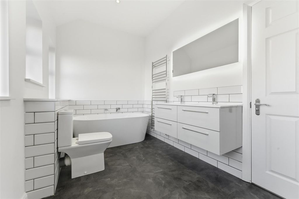Additional image 9 of 5 bed town house for saleFriars Road, Barry CF62