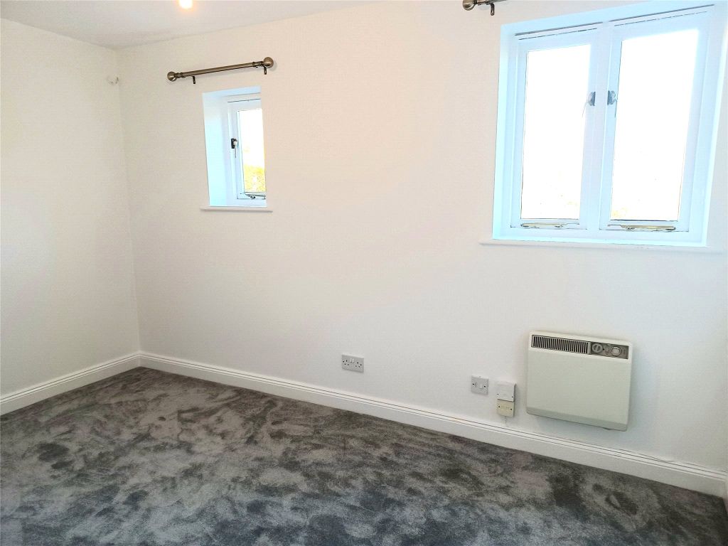 2 bed flat for saleDucklington Lane, Witney, Oxfordshire OX28 photo 5