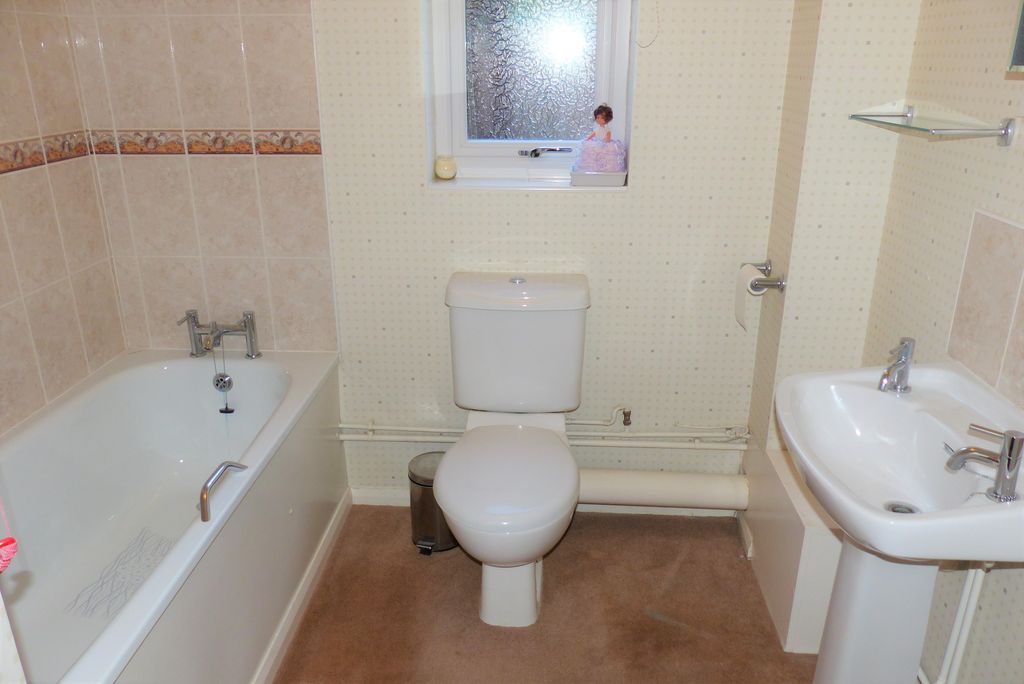 Additional image 6 of 2 bed flat for saleHenmore Place, Ashbourne DE6