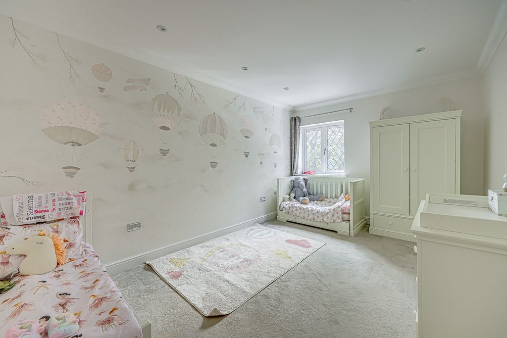 Additional image 24 of 5 bed detached house for saleSwale Road, Benfleet SS7