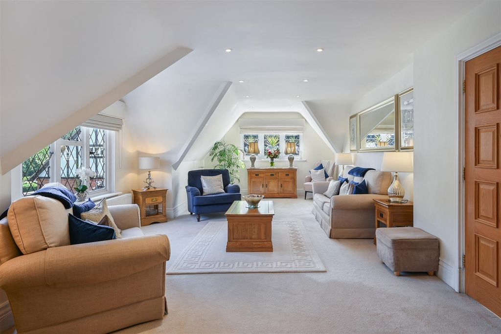 Additional image 5 of 2 bed flat for saleHolly Hill Park, Banstead SM7