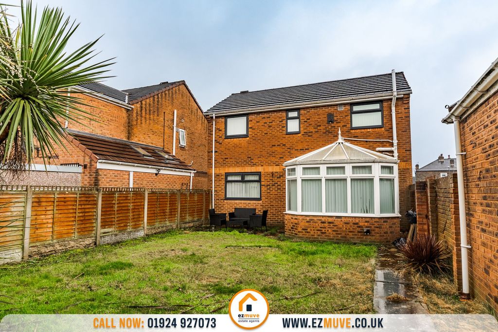 Additional image 20 of 3 bed detached house for salePlover Drive, Batley WF17