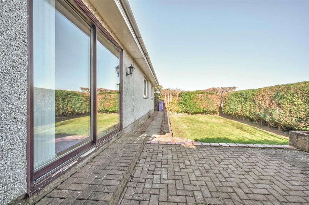 Additional image 16 of 4 bed detached bungalow for saleAffleck Gardens, Monikie, Broughty Ferry, Dundee DD5