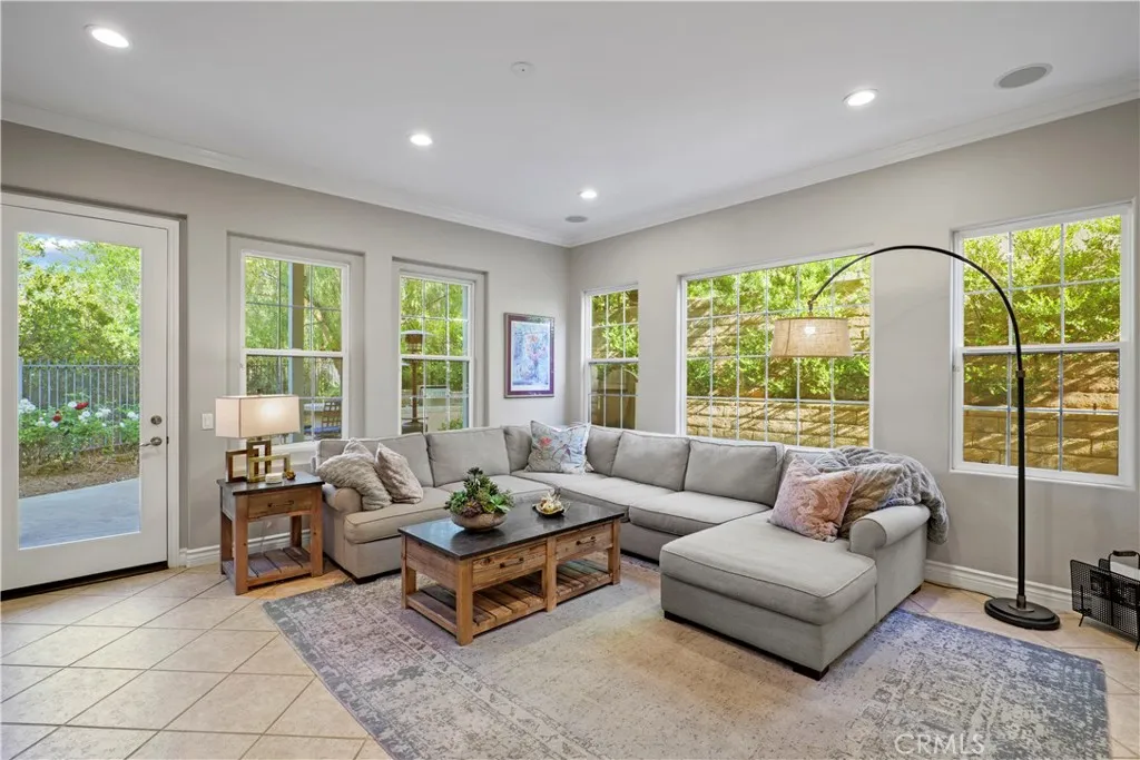 Additional image 8 of 27018 Woodlands Dr, Valencia, CA 91355