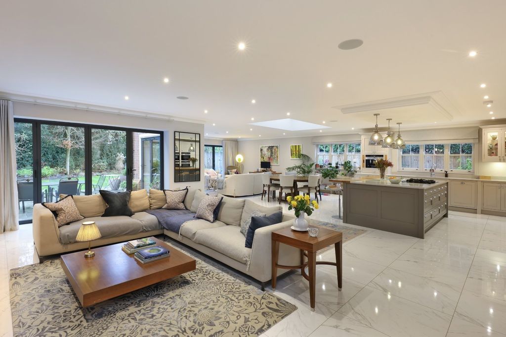 Additional image 2 of 6 bed detached house for saleGregories Farm Lane, Beaconsfield, Buckinghamshire HP9