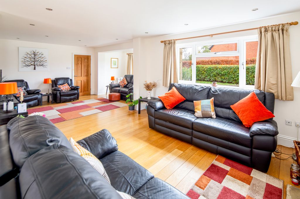 Additional image 7 of 4 bed detached house for saleFortescue Drive, Bicester OX26