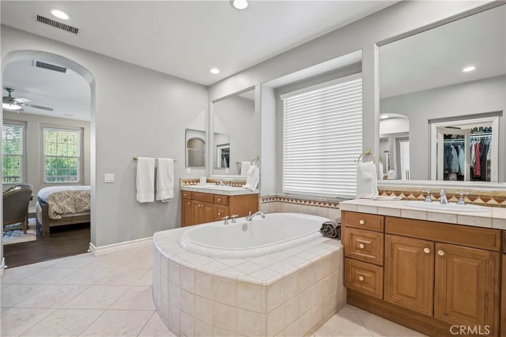 Additional image 37 of 27018 Woodlands Dr, Valencia, CA 91355