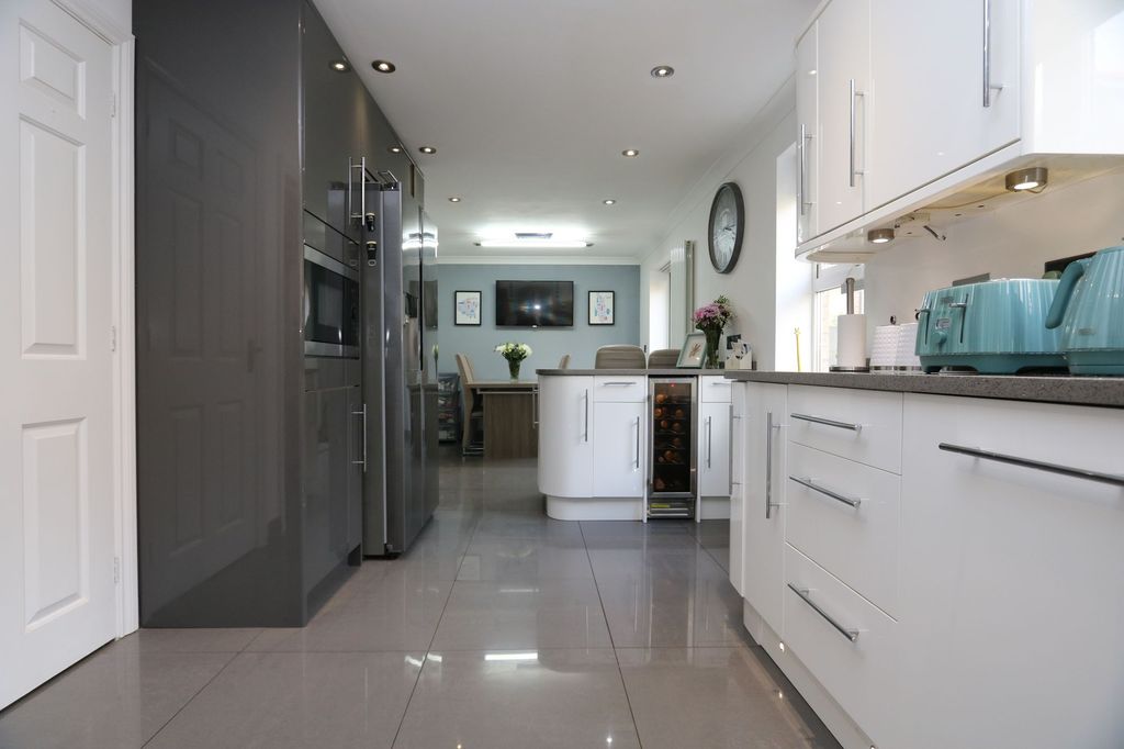 Additional image 9 of 4 bed detached house for saleDannog Y Coed, (Pencoedtre), Barry CF63